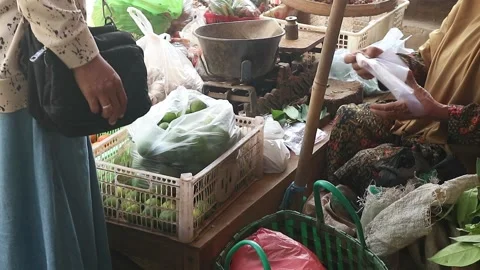 Spice and vegetable traders Stock Footage 210072708