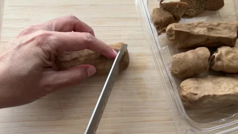 Spiced Vegetarian Chicken Video stock 295573493