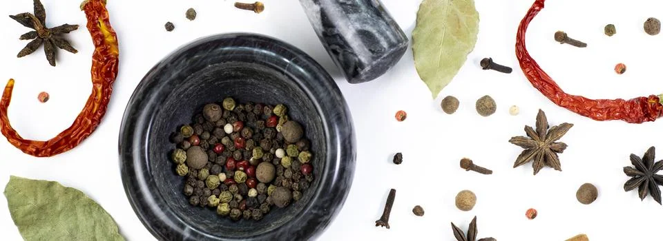 Spices pattern on white, wide view, top view, flat lay, space for text, copy  Stockfoto's