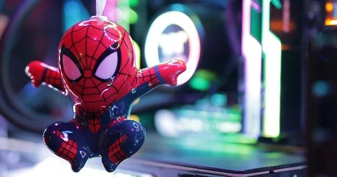 SpiderMan Hanging from PC 스톡 동영상 122419183