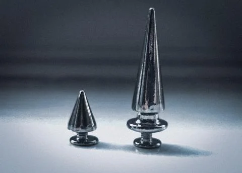 Spikes Size Difference Stock-Fotos