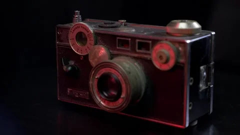Spin of the argus vintage camera Stock Footage 144033014