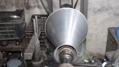 Spin Forming Shiny Aluminium Funnel On Lathe Vídeo Stock 339220161