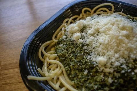 Spinach spaghetti delight Stock Photos