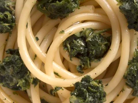 Spinach spaghetti pasta Stock Photos