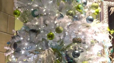 Spinning christmas tree Stock Footage 32866730