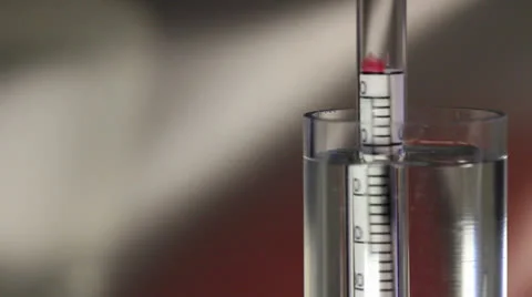 Spinning hydrometer used in brewing beer Video stock 24827665