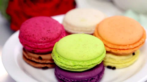 Spinning macaron on the plate HD Stock-Footage 36567071