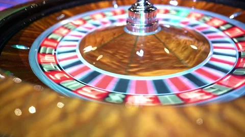 Spinning roulette wheel closeup Stockbeeldmateriaal 322081341