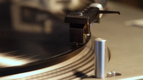 Spinning Vintage Record Player Vidéo 112351758