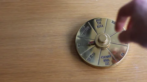 Spinning the wheel Vídeo Stock 37850945