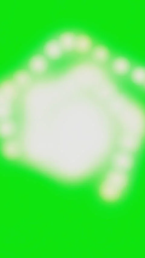 Spinning White Glowing Shape on Green Screen Background 库存影片 337094381