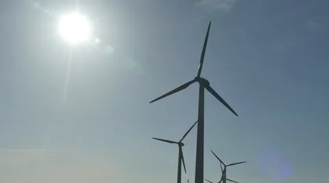 Spinning wind turbines Vidéo 49275247