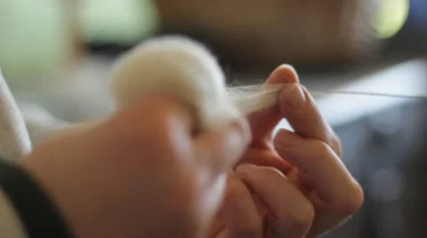 Spinning Wool Hands CU 스톡 동영상 10806308