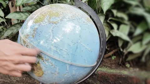 Spinning the world globe Stock Footage 62651072