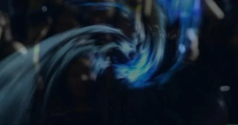 Spiraling glowing vortex twisting through dark void, with blue and white light Stockillustratie