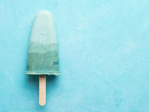 Spirulina popsicle 库存照片