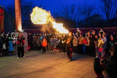 Spitfire Acrobatic Performance in Hetou Old Street Scenic Area. 스톡 사진