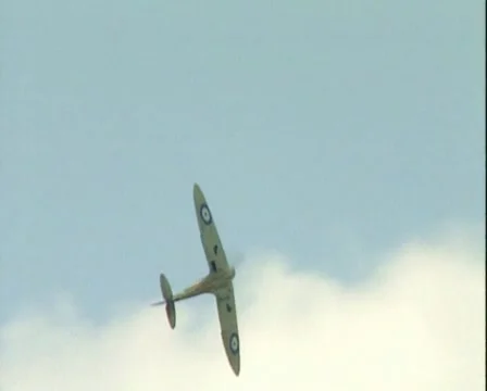 Spitfire Mk2A P7350 fighter. Rare footage of 360° role Stock Footage 11546420