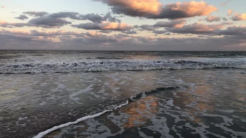 Splahing waves Video stock 117476428