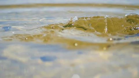 Splash slowmotion Stock Footage 38844606