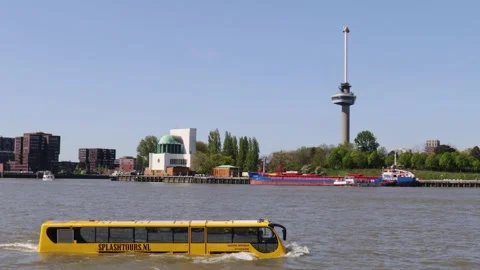 Splashbus 4-21-2022 - clip 4 Stock Footage 188505520