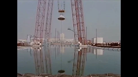 Splashdown tests for the Apollo spacecraft at an outdoor pool and a riding bag Video stock 86137941