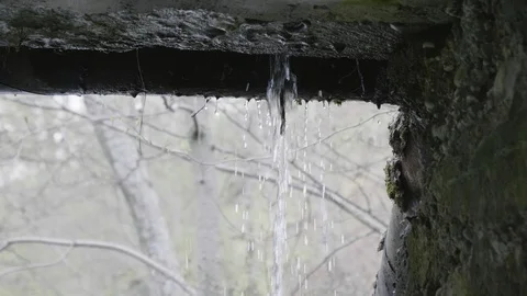 Splashes of flowing water under a bridge Stockbeeldmateriaal 88809246