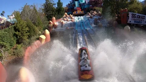 Splashing water on rollercoaster Stock Footage