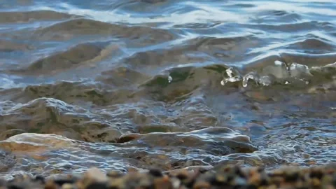 Splashing waves Vídeos de archivo 134333563