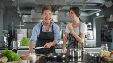 Split Cooking TV show 2 Stock-Footage 169479922