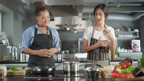 Split Cooking TV show 4 Vidéo 169480147