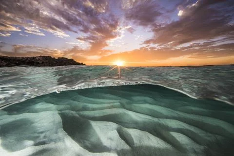 Split level ocean view at sunrise, Tasmania, Australia Foto stock