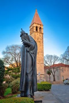 Split old tower and Grgur Ninski statue view Stock Photos