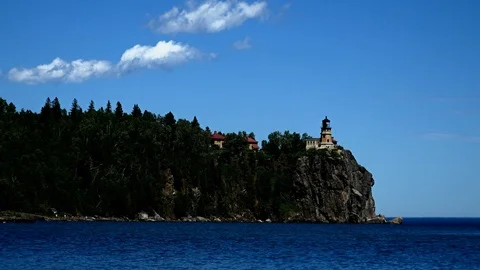 Split Rock Lighthouse on the north shore of Lake Superior near Duluth, Minnesota Stock Footage 92601573