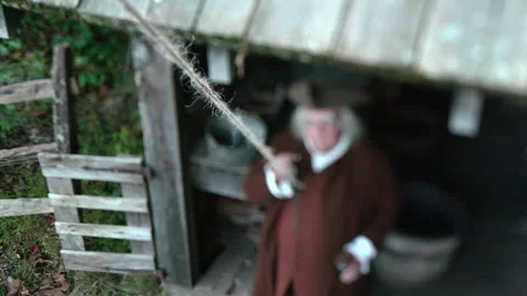 Split screen view of Ben Franklin flying kite, Pennsylvania, USA, 1750s - Reenac 스톡 동영상 239413346