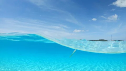 Split shot of perfect tropical water in the Caribbean Stock Footage 118916843