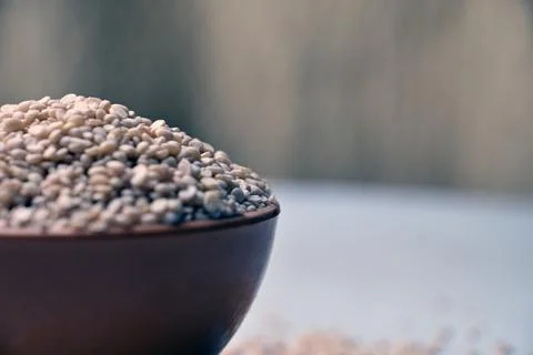 Split Urad Dal in Spoon, Front View Macro Food Photograph with Soft Defocus.. 스톡 사진