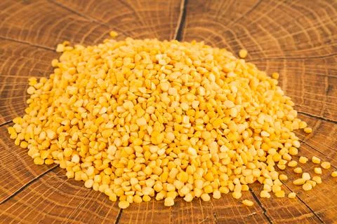 Split yellow peas Stock Photos