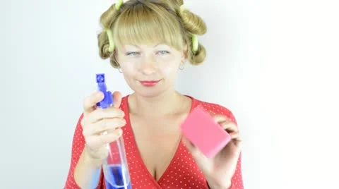 Sponge and cleaning spray Stock Footage 13003600