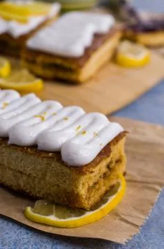 Sponge cake with jam Foto stock