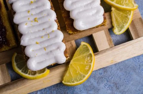 Sponge cake with jam Foto stock