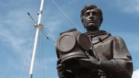 Sponge diver statue Stock Footage 69073809