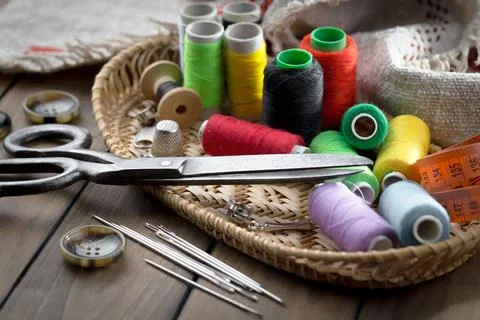 Spools of thread, needles Foto stock