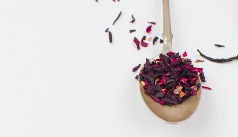 Spoon with tea on the table Foto stock
