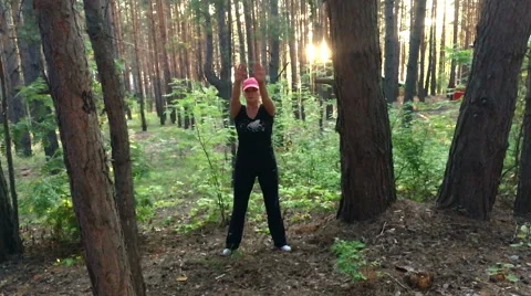 Sport in the forest at sunset Video stock 67236020
