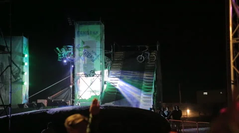 Sportsman Doing a Jump on The VMKh Bike And Lands on Big-Air airbag Video stock 59430061