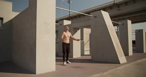 Sportsman doing pull ups on bar Stock Footage 201460734