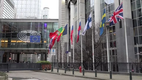 Spot the difference: The EU flag replaces the Union flag in Brussels after Stock Footage 148565413