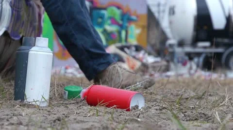 Spray cans shift focus Stock Footage 21896655